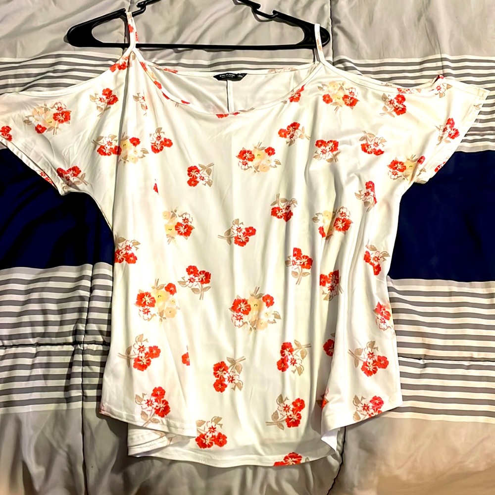 Brand New Top - White Floral